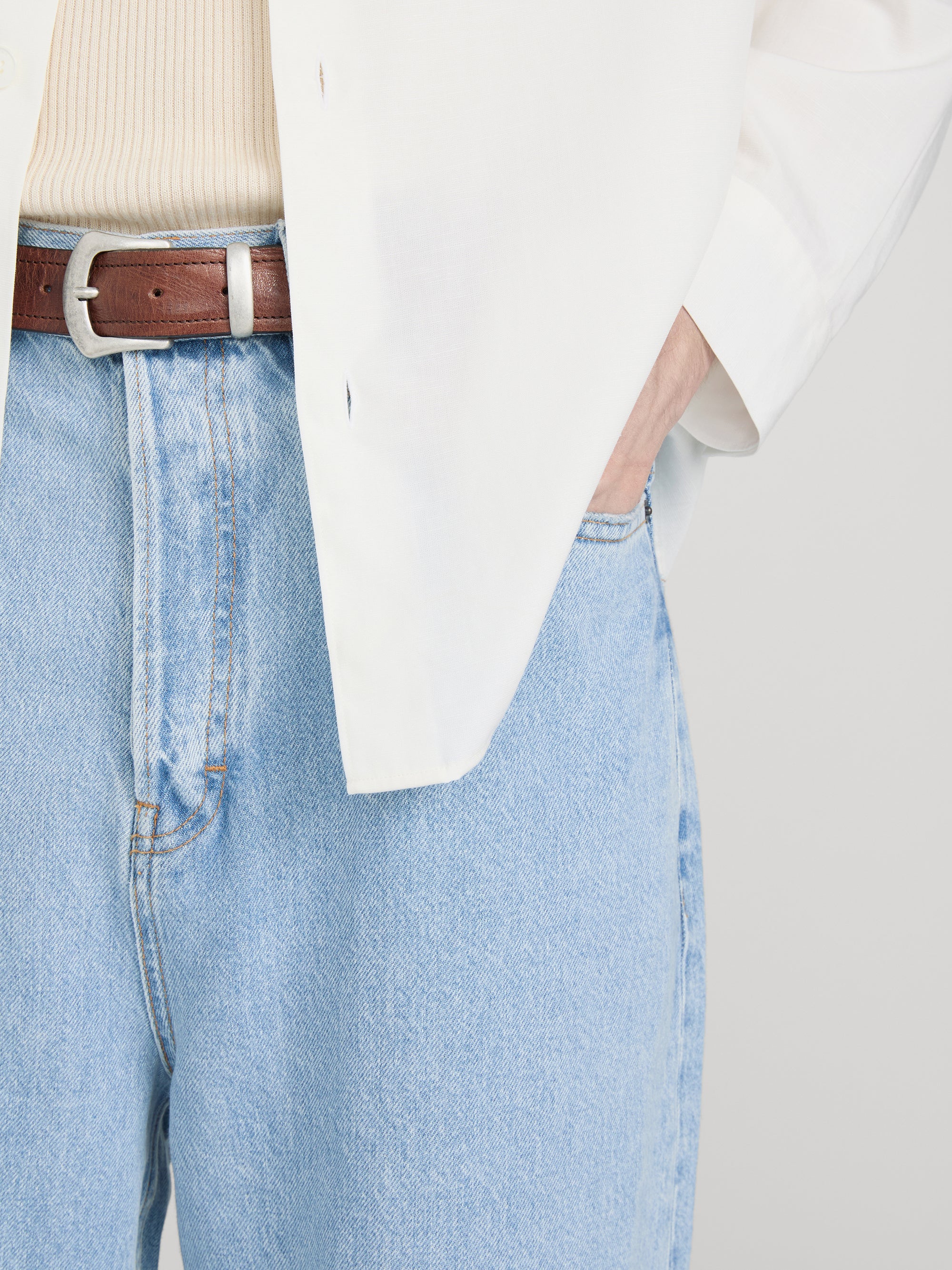 Baggy Jean -- Beach House - Image 4