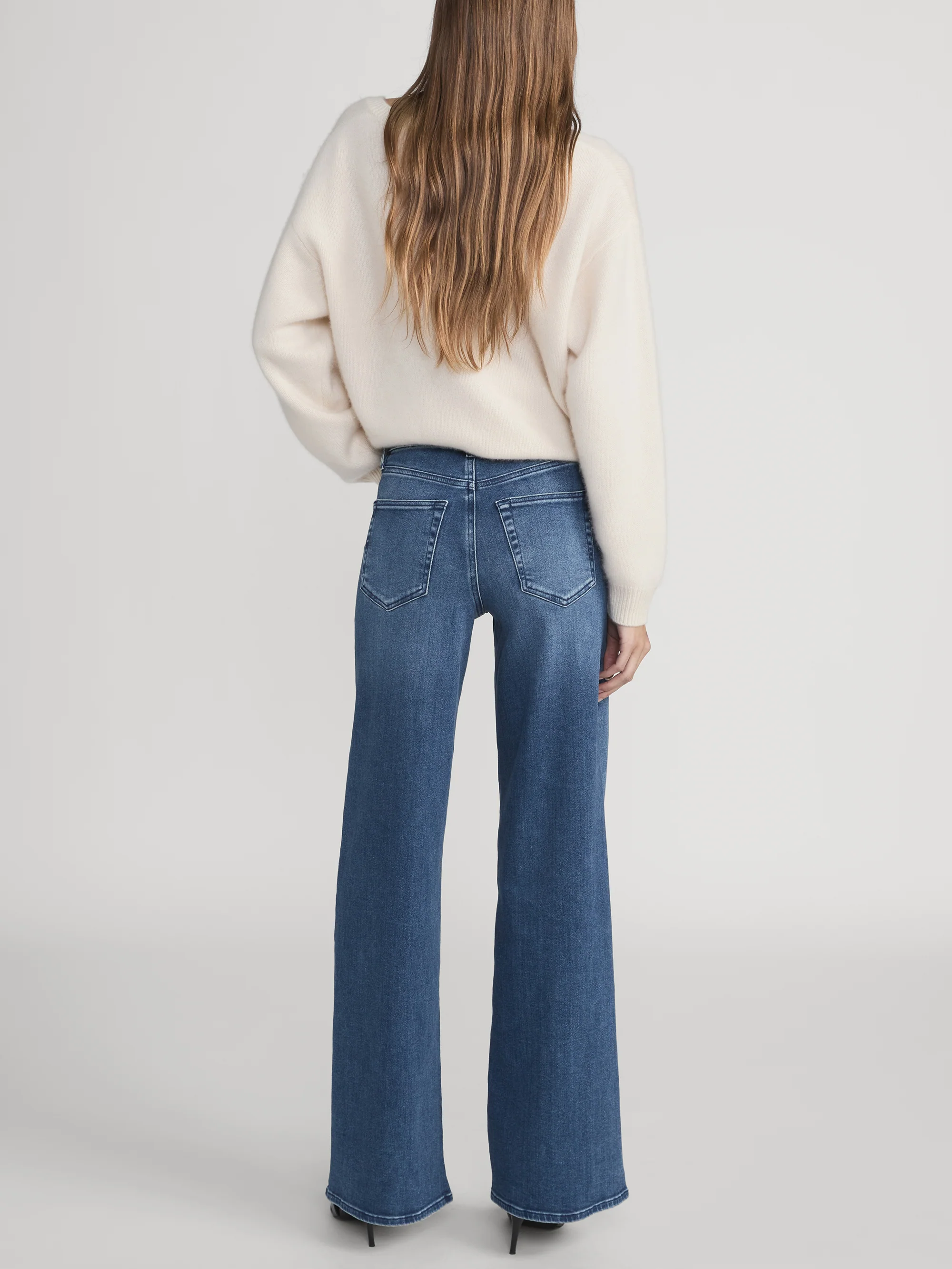 Le Slim Palazzo -- Reign - Image 6