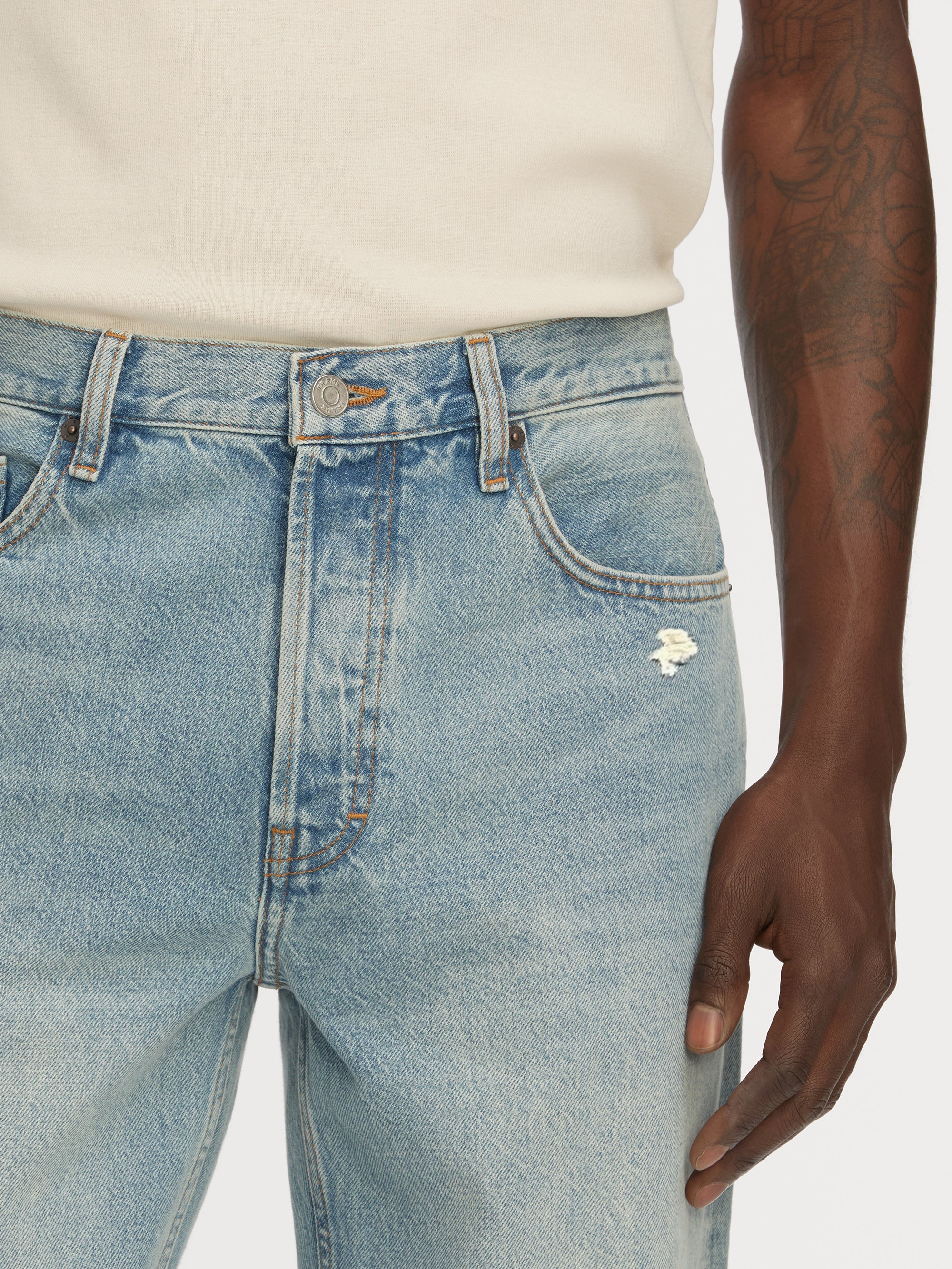 Relaxed Jean -- Momentum Destructed - Image 3