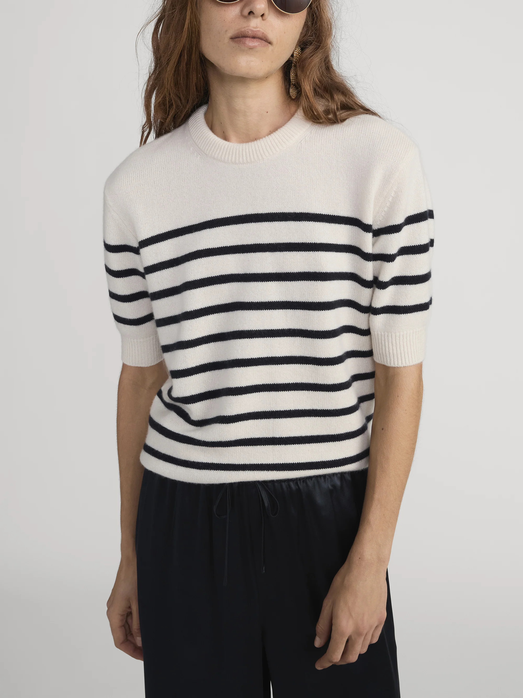 The Cashmere Easy Crew -- Navy Multi - Image 3