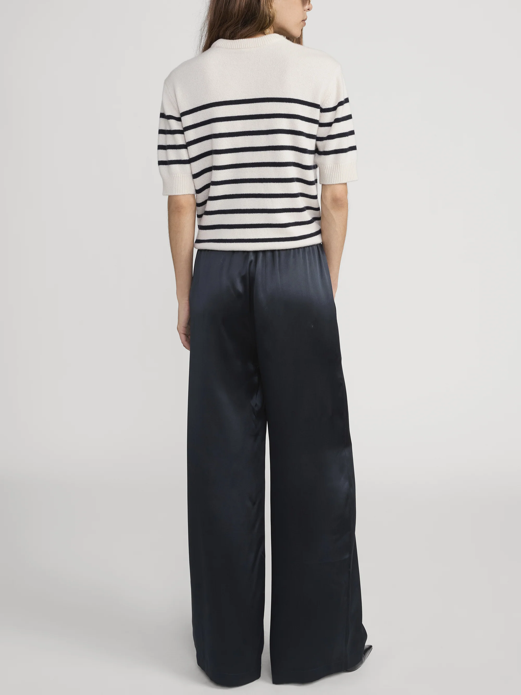 The Cashmere Easy Crew -- Navy Multi - Image 6