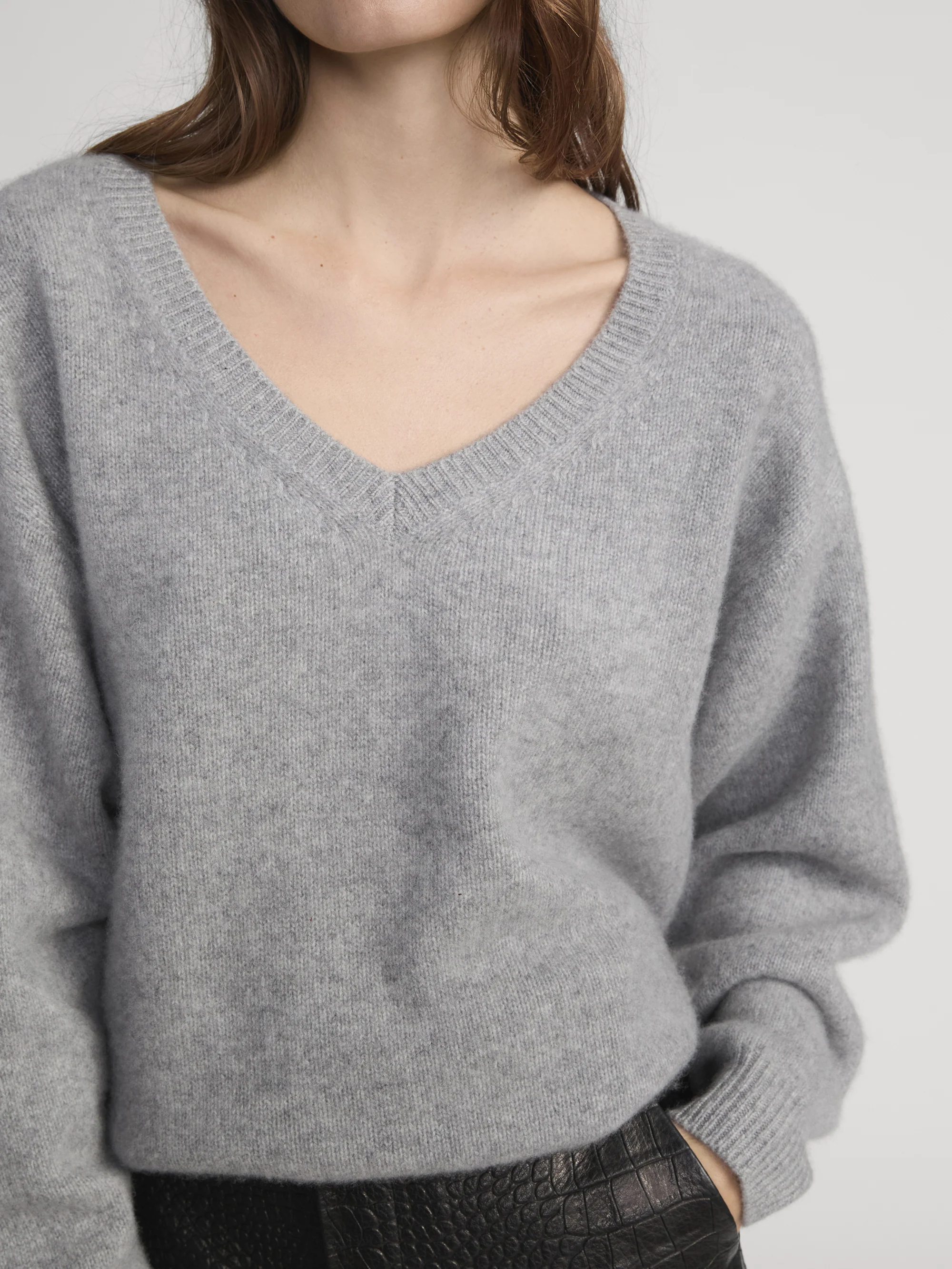 The Cashmere V Sweater -- Heather Grey - Image 4