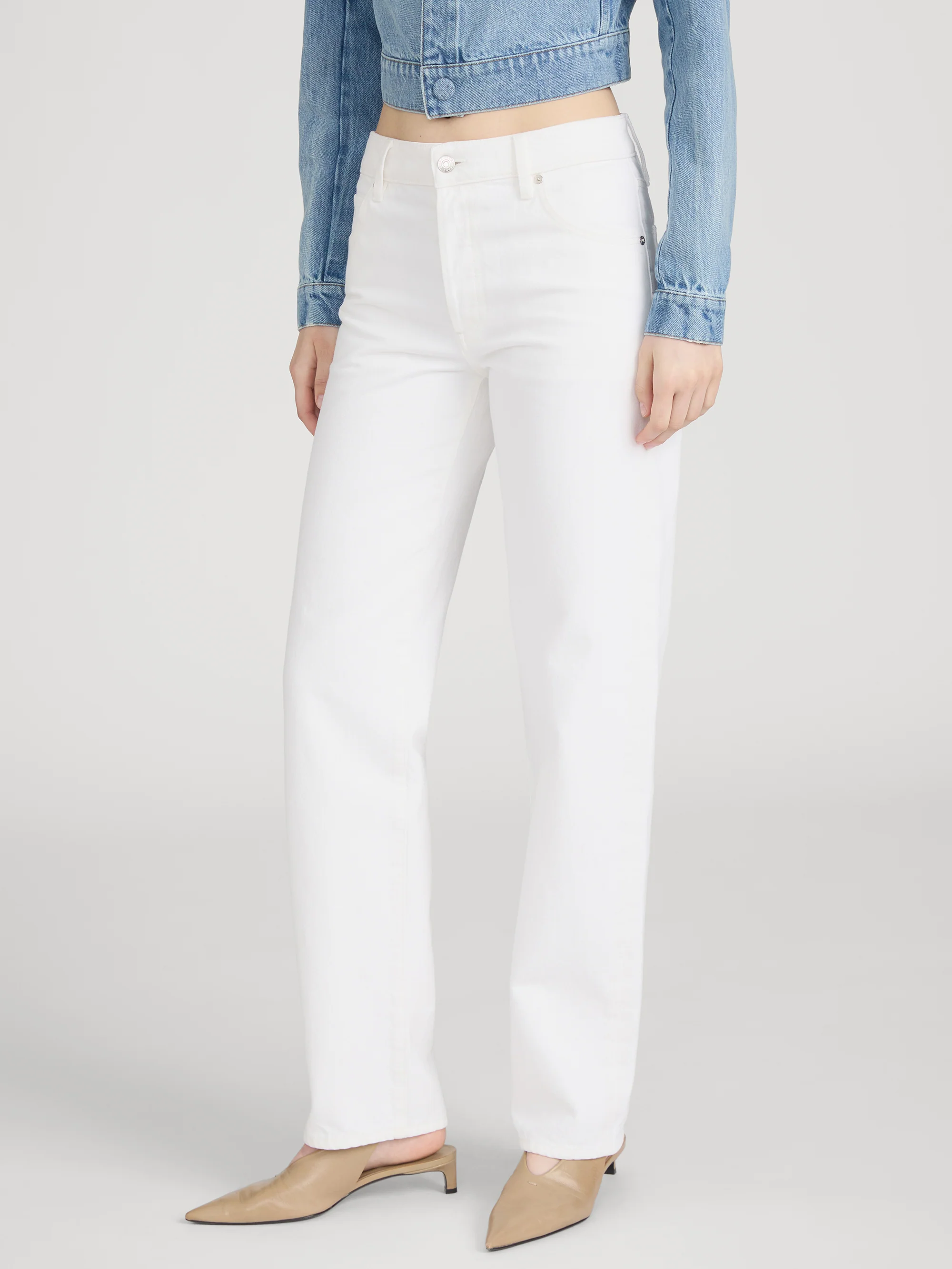 The Essential -- White - Image 4