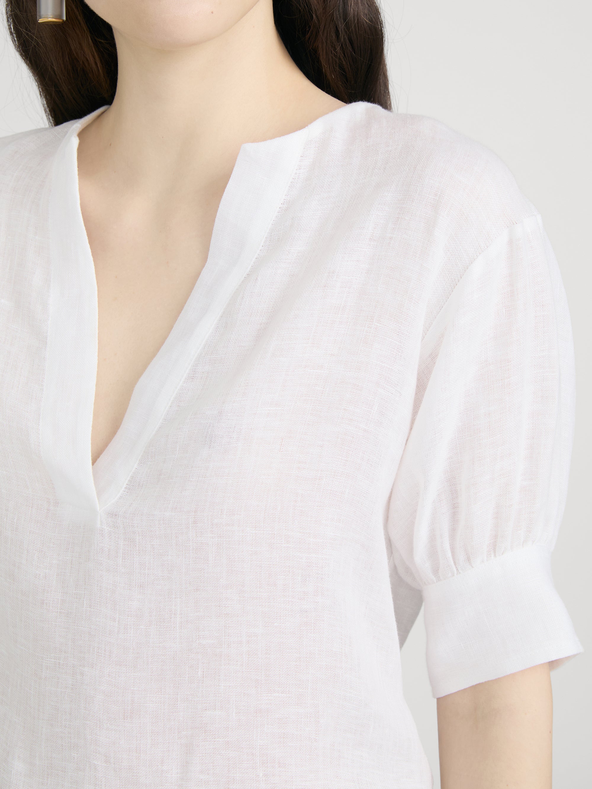The Linen V-Neck Popover Top -- White - Image 5