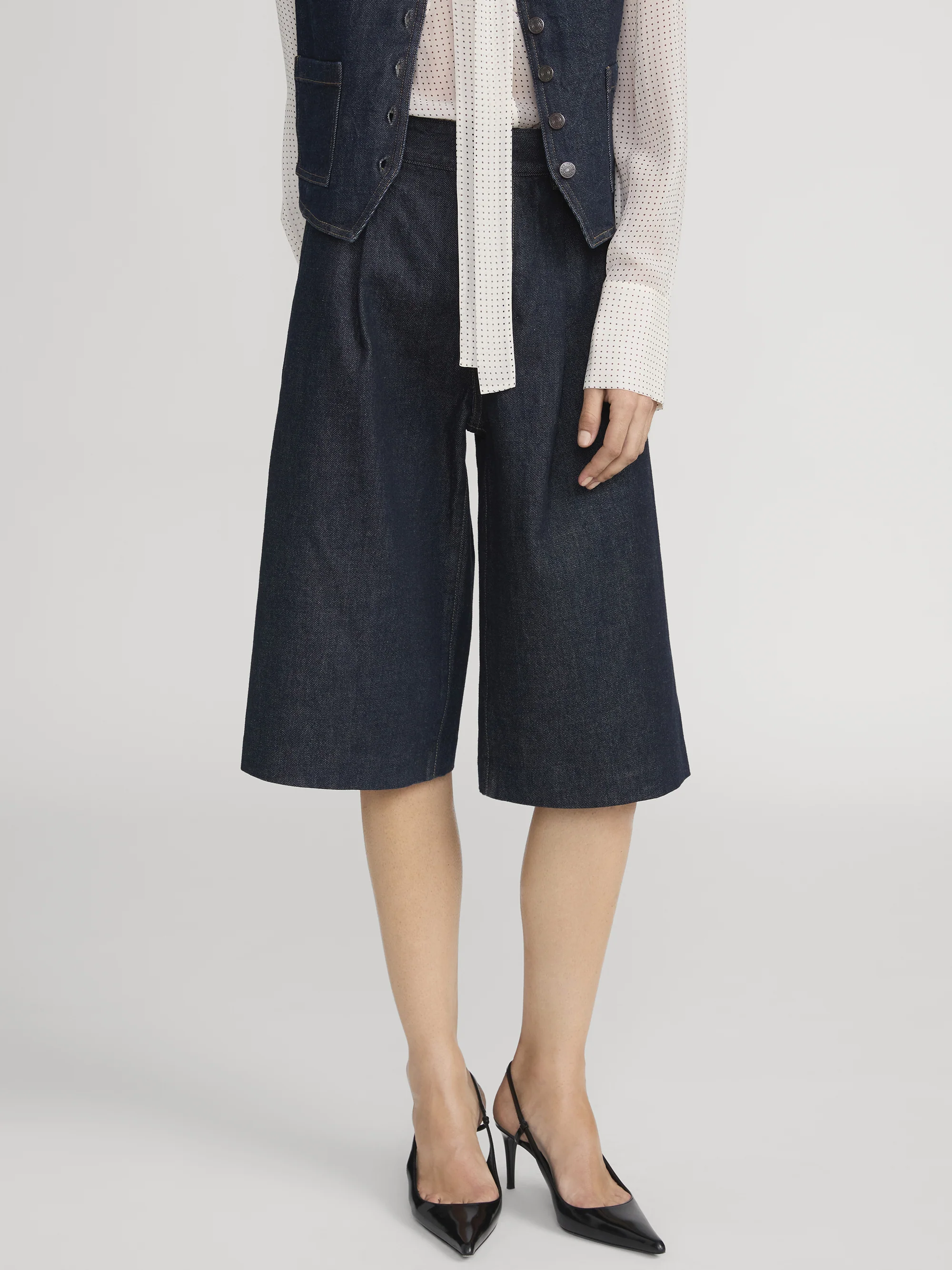 The Tailored Short -- Rinse - Image 3