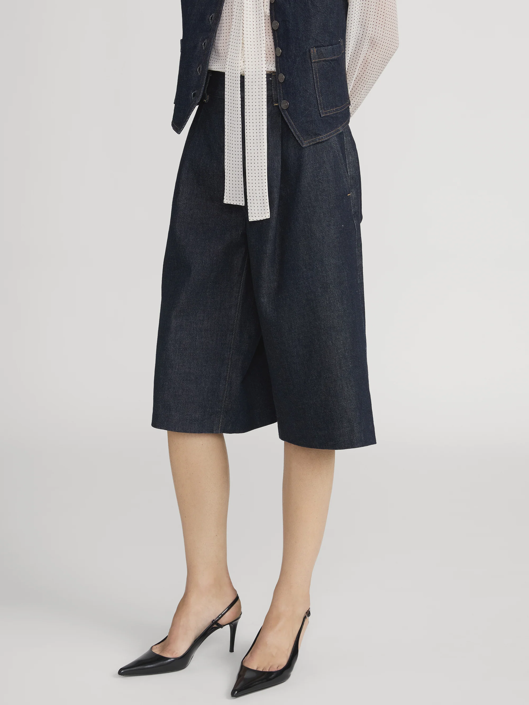 The Tailored Short -- Rinse - Image 5